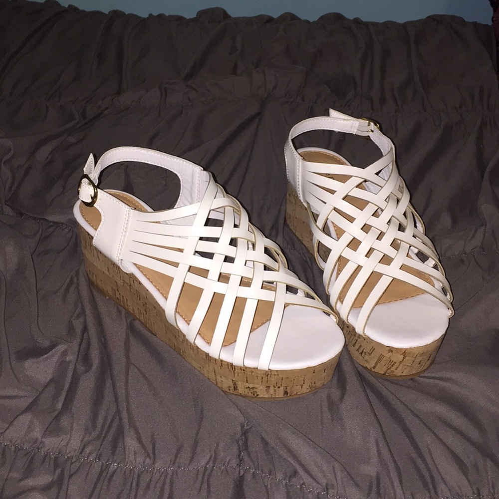 Pierre Dumas white wedge sandal